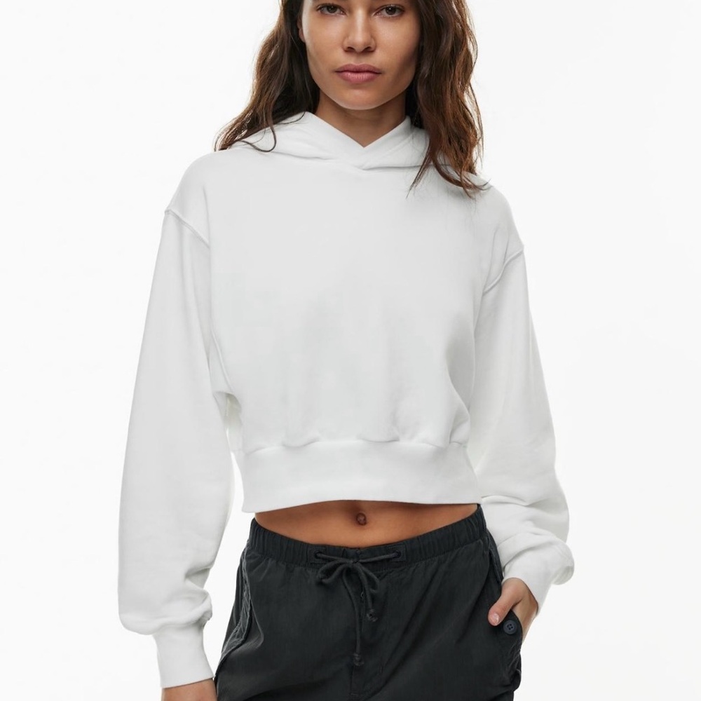 Aritzia tna shrunken cropped hoodie in white size xs